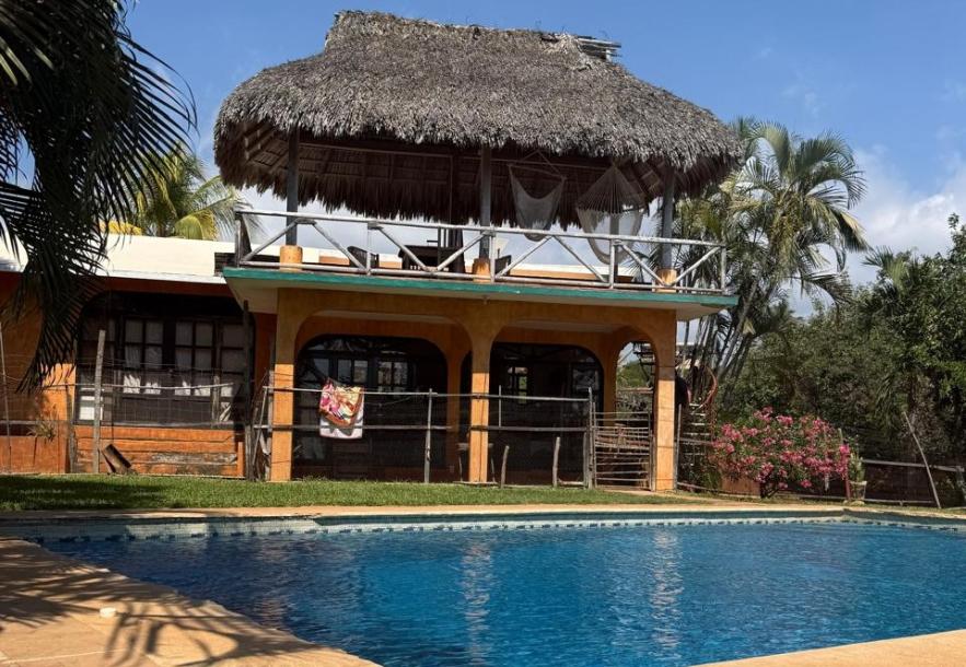 CASA HABITACION CON TERRENO, LAZARO CARDENAS-2