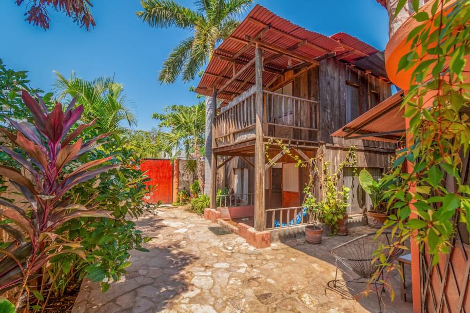 CASA HABITACION, LA BARRA-1